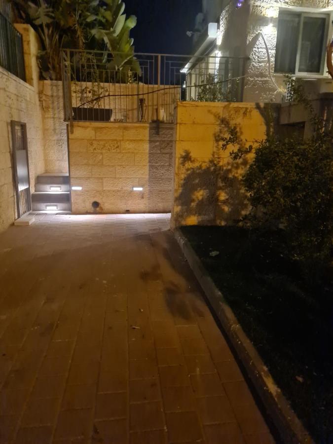Garden Studio Apartment Elad Exterior foto